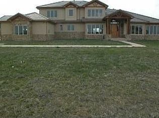 8685 Portico Ln, Longmont, CO 80503