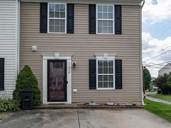 102 Park Place Dr, Morgantown, WV 26508