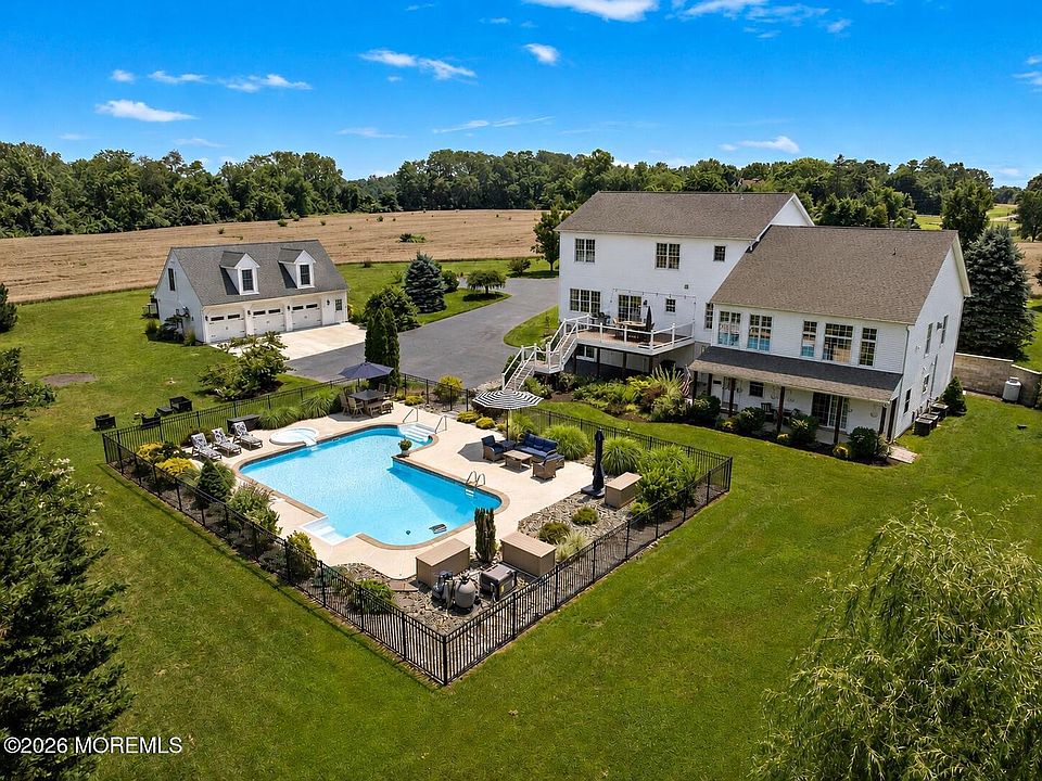 1st image of 170 Burlington Path Road