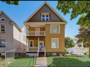 2927 W Saint Paul Ave, Milwaukee, WI