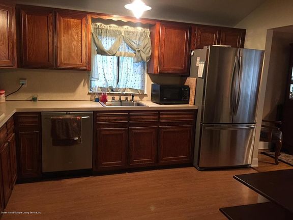 4th image of 303 Getz Ave