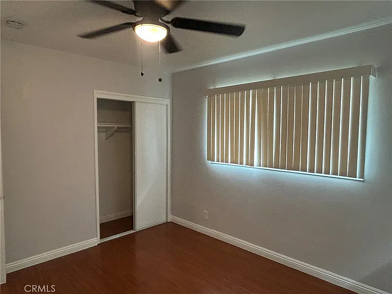 390 E Carter St — Photo 14