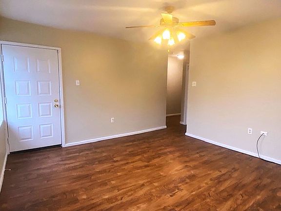 3rd image of 601-603 Aaron St #C