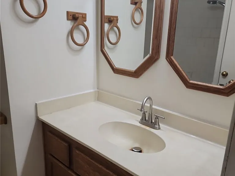 3213 Coral Harbor Dr — Photo 17