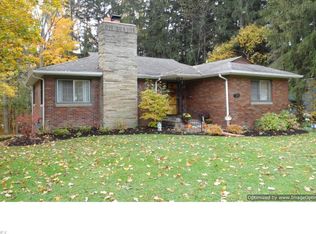 320 Downing Dr, Chardon, OH 44024