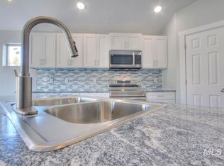 860 Grove Ln, Weiser, ID 83672