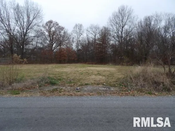 107 E Harrison St, Carrier Mills, IL 62917