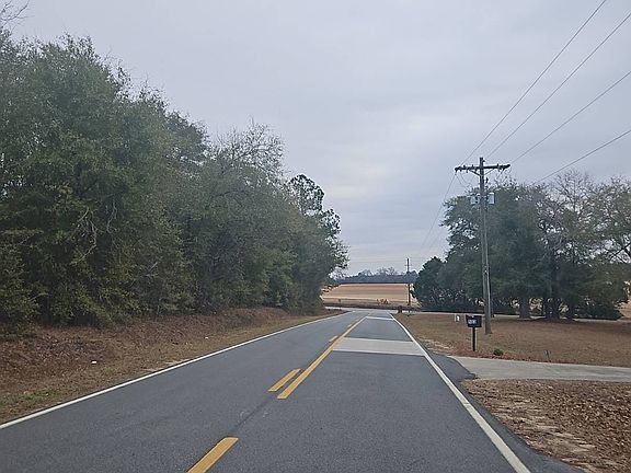 5th image of 105 N Cedar Creek Rd