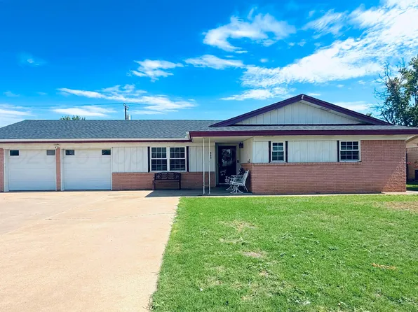 905 Mills Ave, Dumas, TX 79029