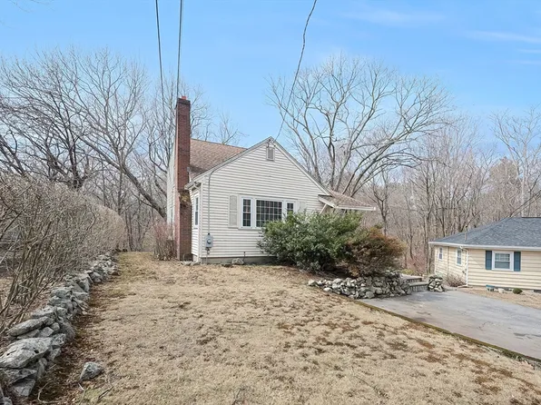 86 Brewster Rd, Medford, MA 02155