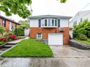 25915 57th Ave, Little Neck, NY 11362