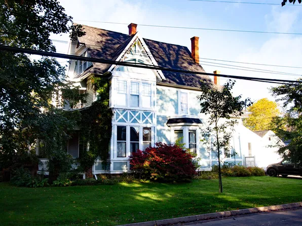 203 Notre Dame St, Summerside, PE C1N 1R7