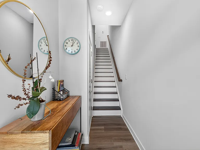 1108 Gleason Way — Photo 4