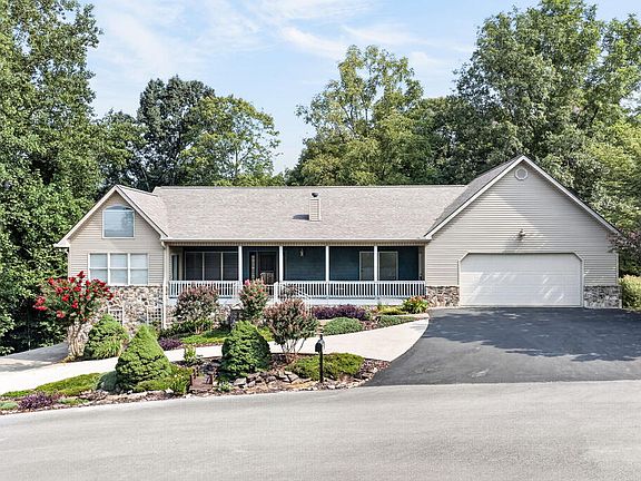 4th image of 566 Mallard Pointe Rd