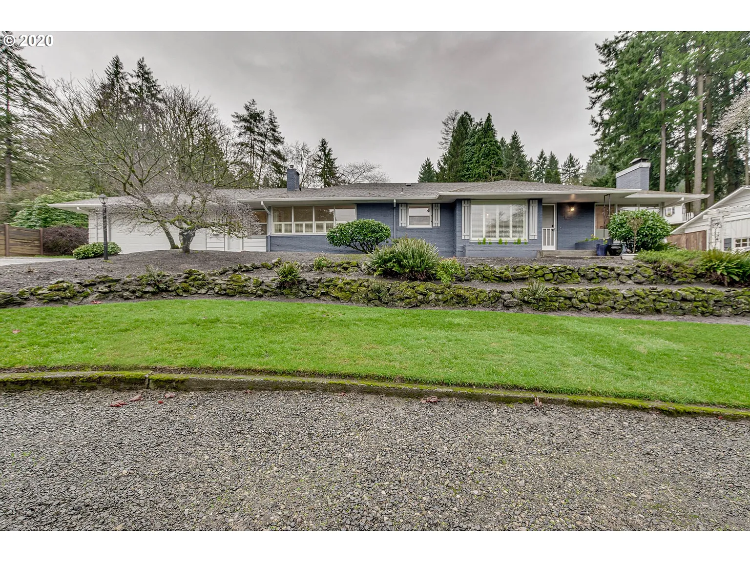 2500 Greentree Rd photo 1