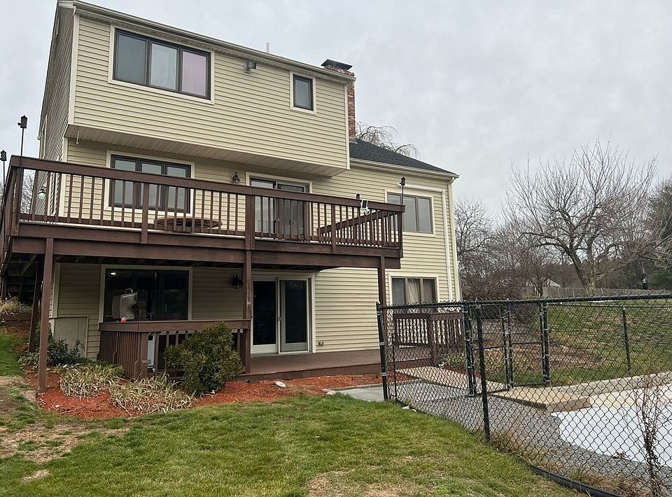 823 Central St, Holliston, MA 01746 MLS 73093937 Zillow