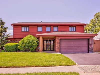 2 Harold Road, Plainview, NY, 11803