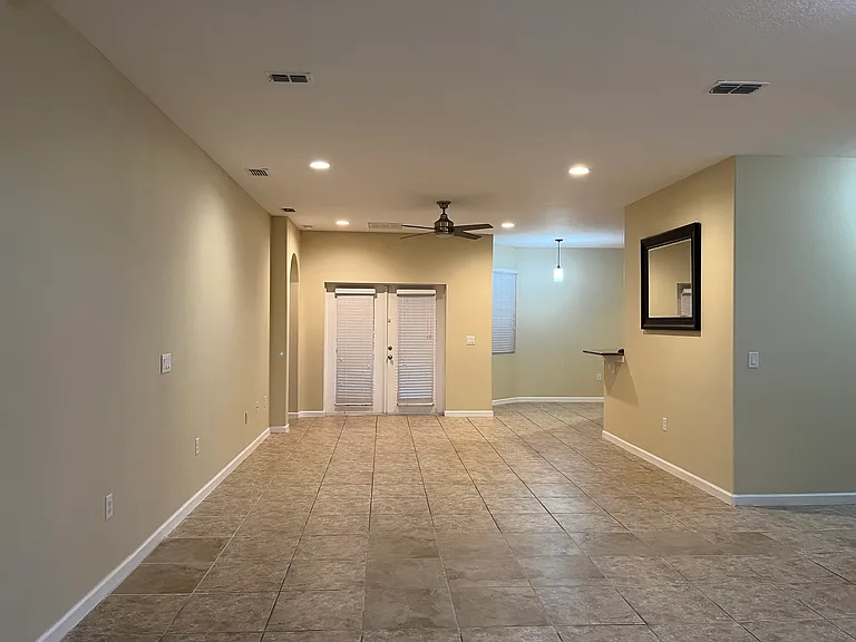 215 Sirius Ct — Photo 5