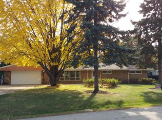 120 Forestview Dr, Bensenville, IL 60106