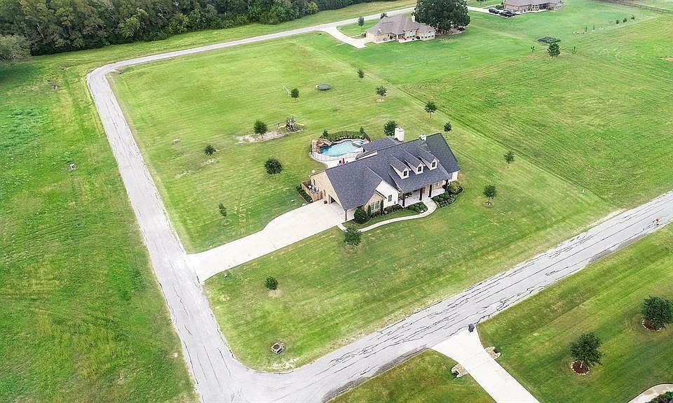 1st image of 610 Blue Topaz Dr