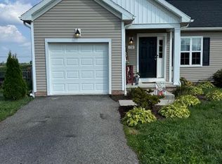 158 Skyview Cir, Hanover, PA 17331