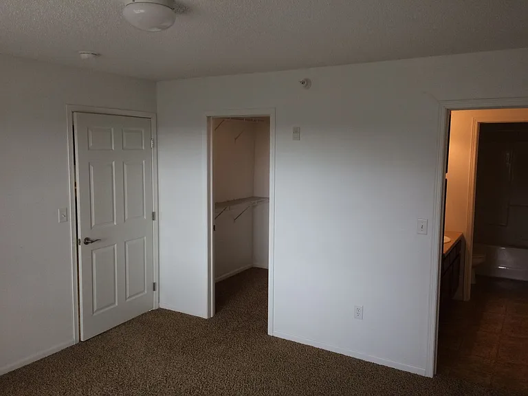 Old Orchard Apartments — Photo 59