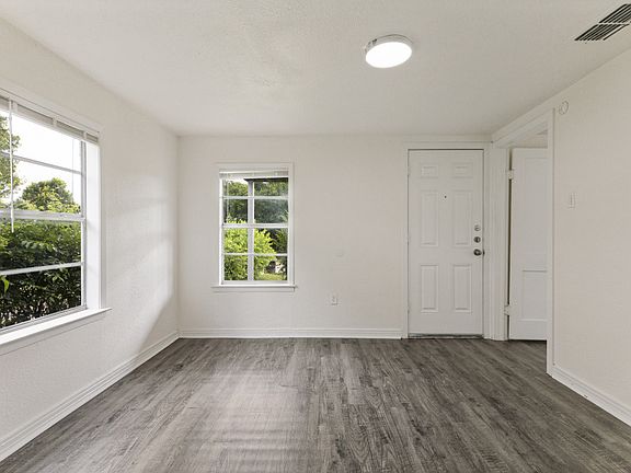 2nd image of 5529 Diaz Ave