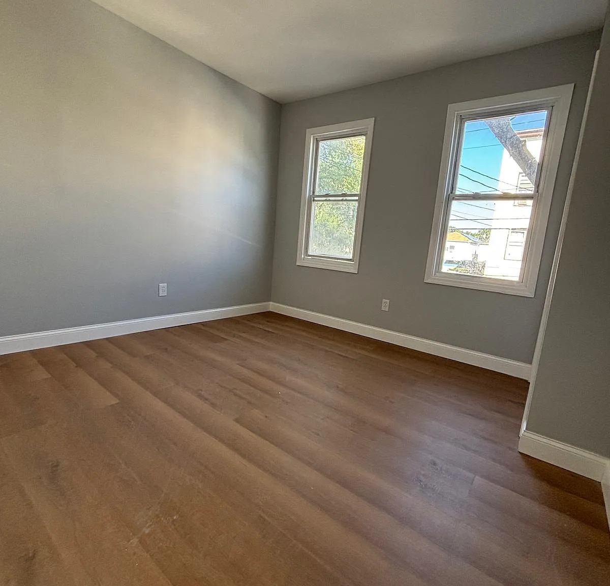 3 bed, $2,300 — Photo 2