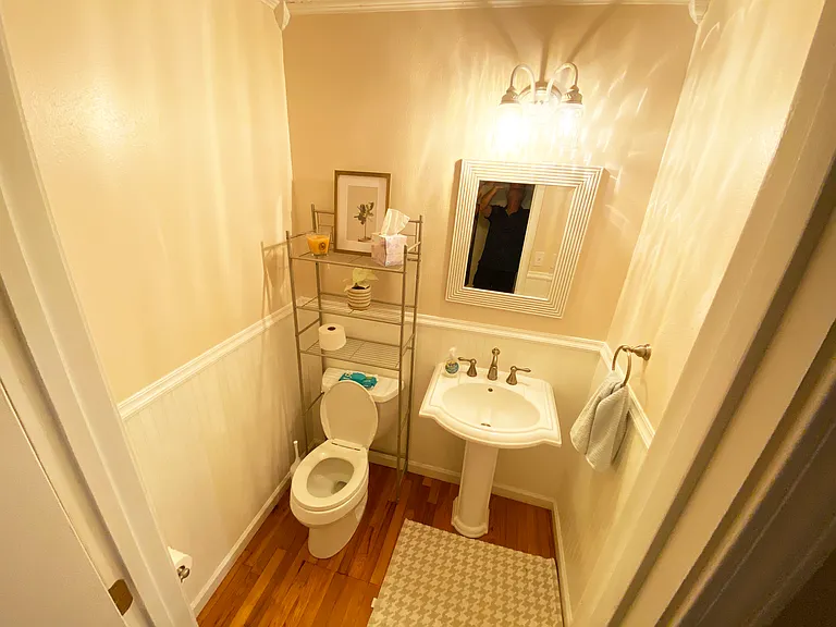 2908 E Jackson St — Photo 12