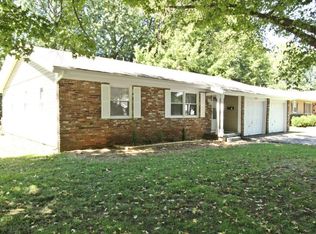 2465 S Meadowbrook Ave, Springfield, MO 65807