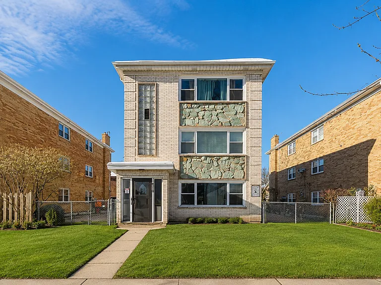 856 E Capri Dr #1 — Photo 1
