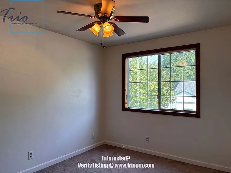 694 Driftwood Dr — Photo 10
