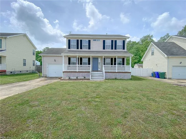 1242 Woods Edge Cir, Suffolk, VA 23434