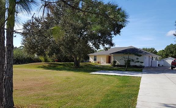 2nd image of 18501 River Estates Ln
