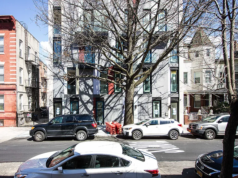225 Winthrop St #1F — Photo 11