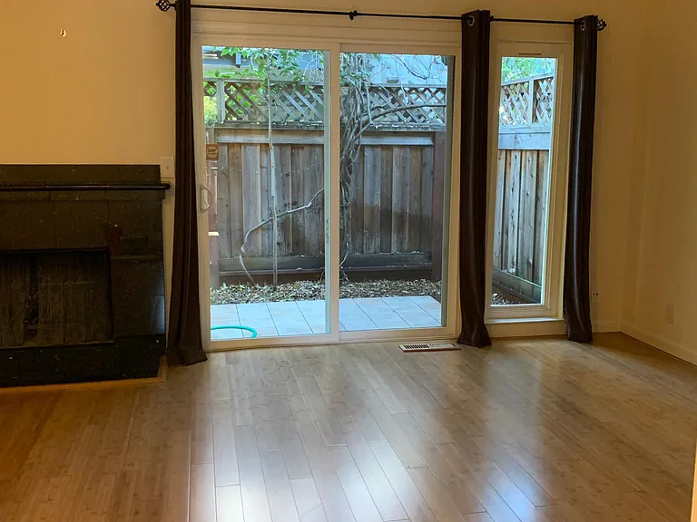 917 Hough St #9 — Photo 6