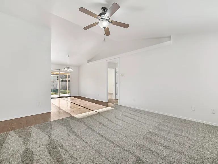 1258 Fiesta Way — Photo 4