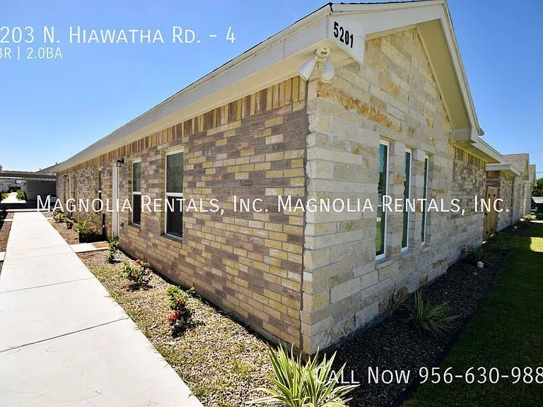 5203 N Hiawatha Dr #4 — Photo 2