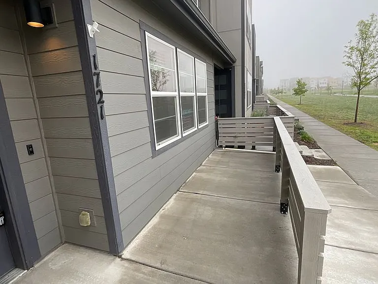 1721 Rose Quartz Hts — Photo 3