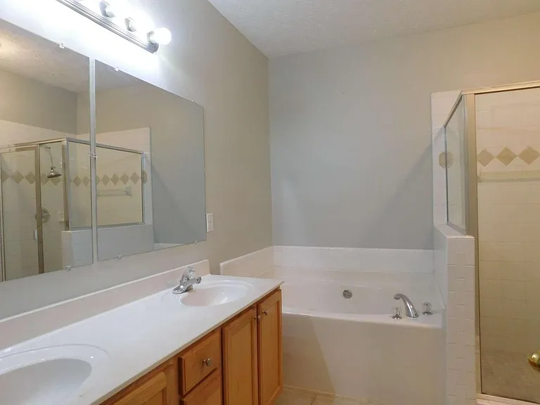 2335 Jennas Way SE — Photo 20