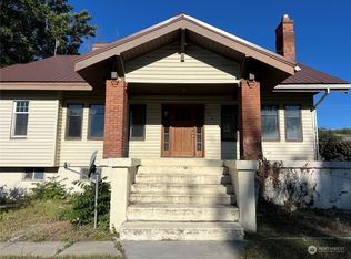 304 S Douglas St, Omak, WA 98841