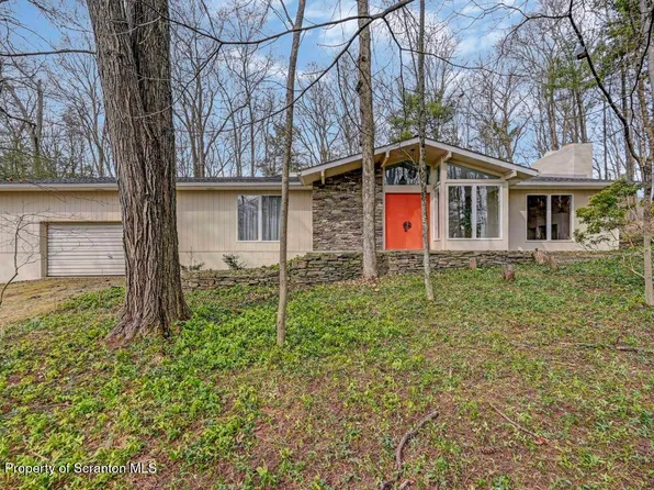 119 Woodcrest Dr, Tunkhannock, PA 18657