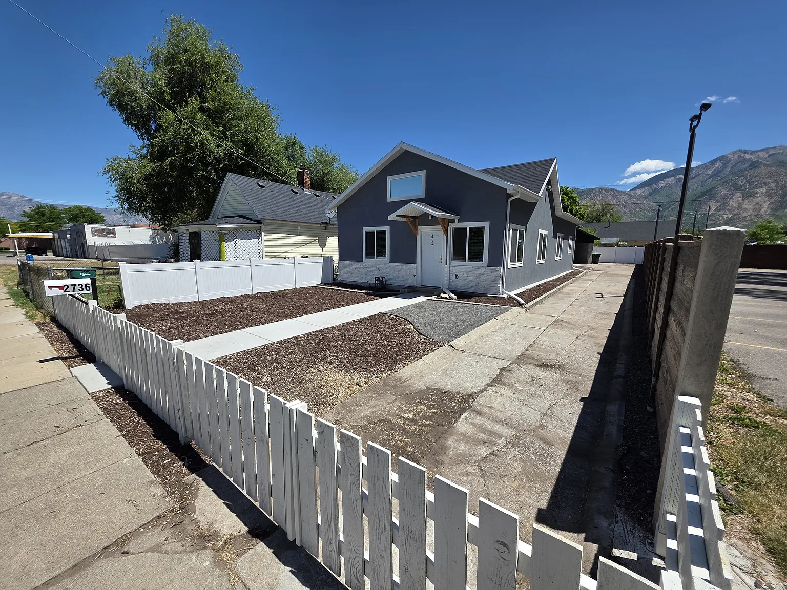 2736 Grant Ave — Photo 2