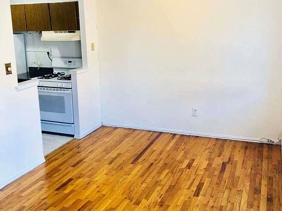 3rd image of 21303 41st Ave APT 2B