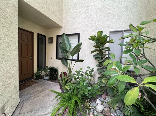 887 Endicott Dr, Claremont, CA 91711