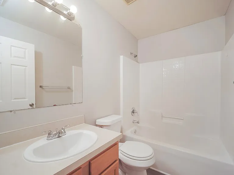 1825 SW 25th St — Photo 14