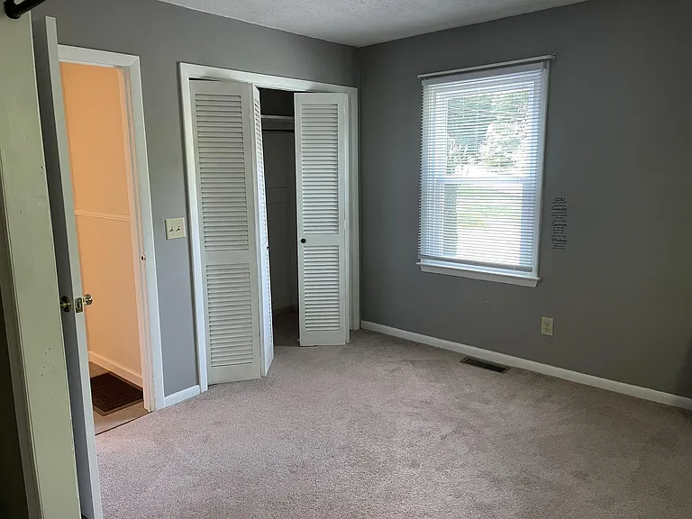 225 Darnell Ln — Photo 12