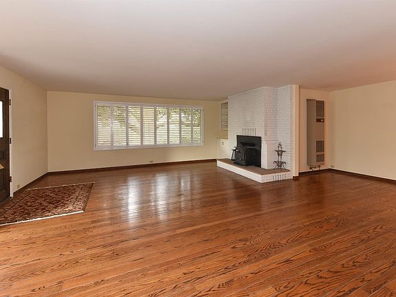 3rd image of 917 Charter Oak Ave