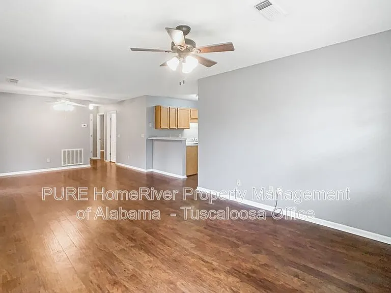 2751 Meadowlark Ln — Photo 2