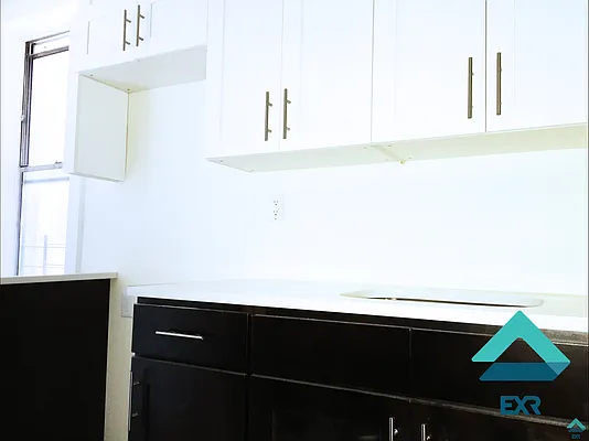 Rented by EXR | media 25